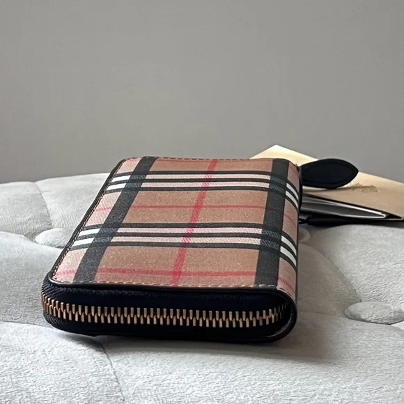 Burberry Vintage Check Zip Wallet